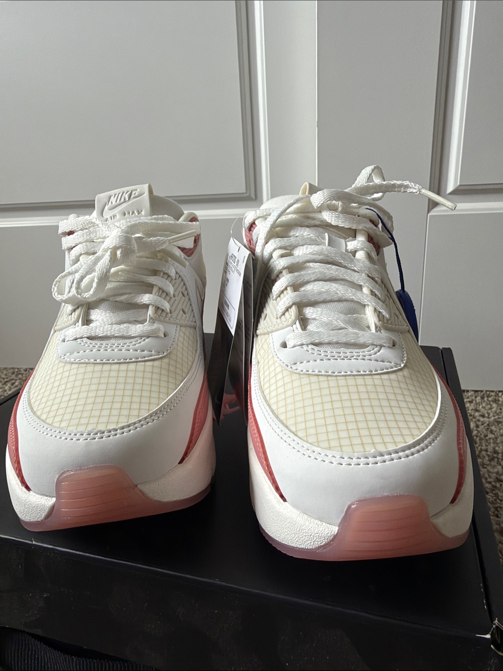 Nike Women’s Air Max 90 LV8 Platform Sneaker - White & Pink, size 7.5 Women’s - Picture 9 of 16